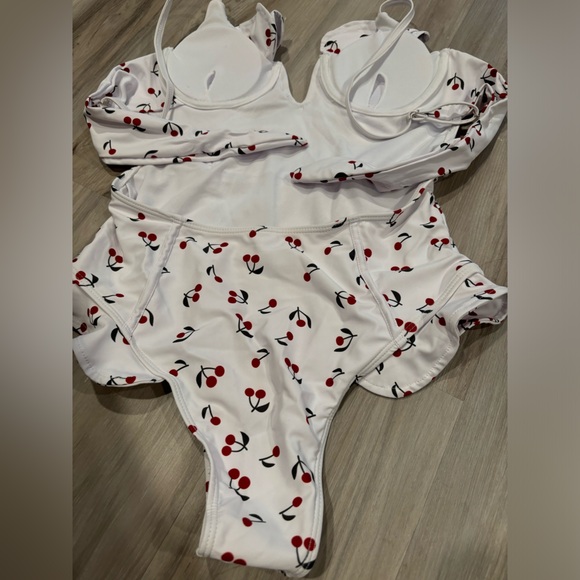 ‼️THRIFT STORE MAKE OFFER SHEIN Swimsuit Cherry One Piece Bathing Suit M New - Picture 7 of 10